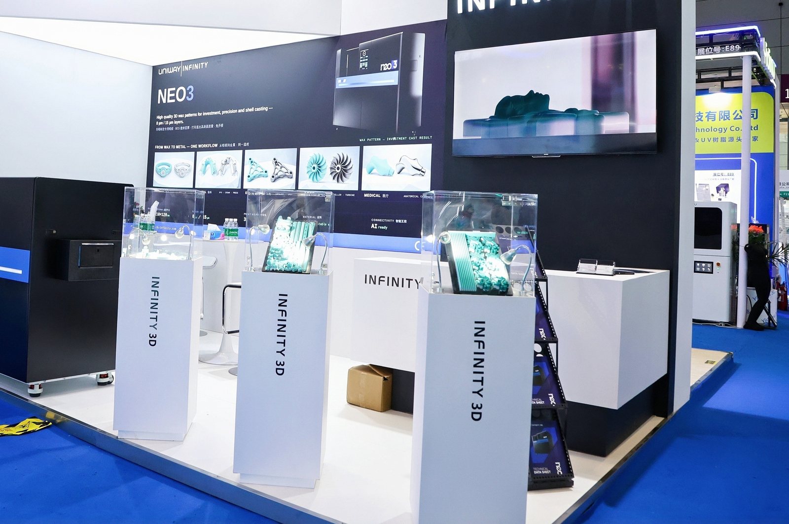 The Infinity 3D exhibition stand with printed wax patterns on display